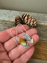 Load image into Gallery viewer, Polychrome Hubei Turquoise Earrings