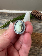 Load image into Gallery viewer, 7 Dwarfs Variscite shadowbox ring - sterling silver - size 6.75