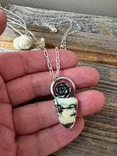 Load image into Gallery viewer, Aloe Variscite and Silver Succulent Pendant Necklace