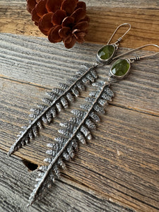 Rosecut Green Kyanite + Long silver ferns