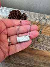 Load image into Gallery viewer, White Buffalo Bar Necklace